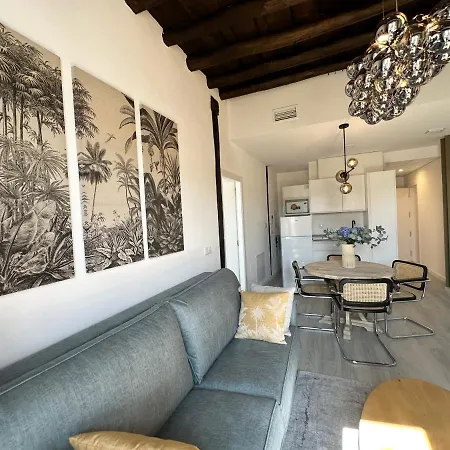 Apartament Puerta Elvira 3000 *