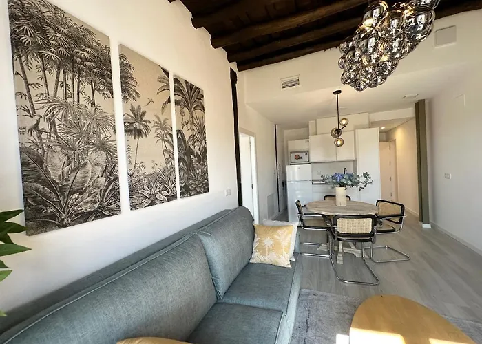 Apartamento Puerta Elvira 3000 *
